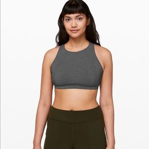 Lululemon FREE TO BE SERENE BRA HIGH NECK size 6